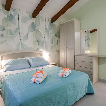 Ferienhaus 1 Bedroom In Laureana Cilento